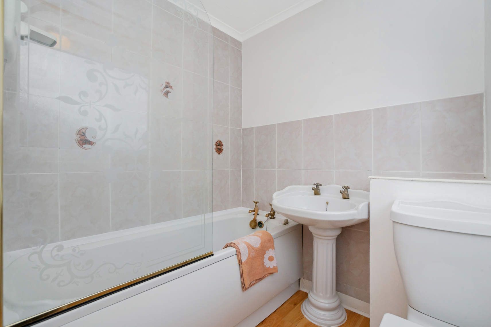 90 Pitcorthie Drive, DUNFERMLINE, KY11 8AJ Ross & Connel Ross & Connel