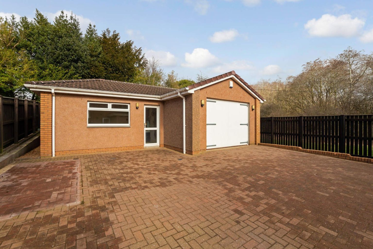 78 Park Street, Crosshill, LOCHGELLY, KY5 8BH Ross & Connel Ross