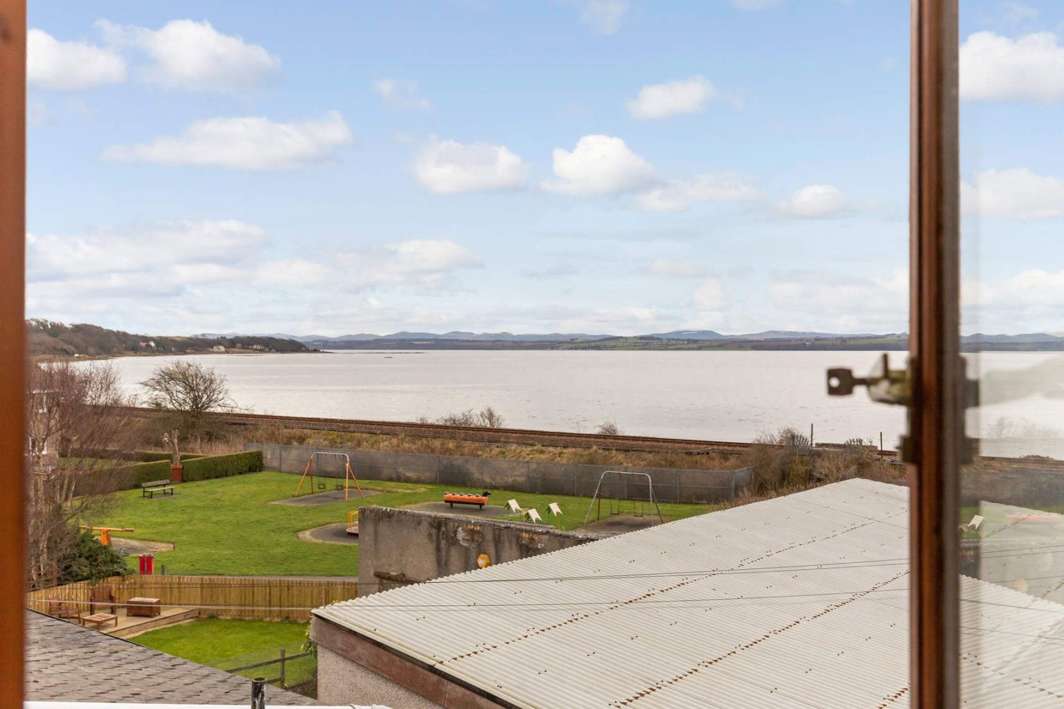 188 Main Street, Newmills, DUNFERMLINE, KY12 8SY Ross & Connel Ross