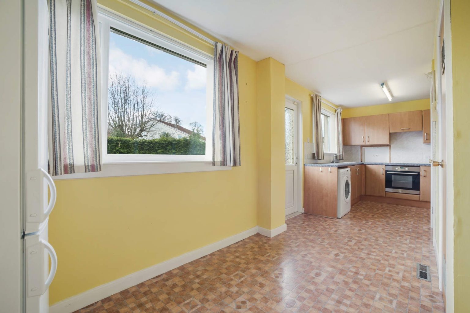 14 The Wynd, Dalgety Bay, DUNFERMLINE, KY11 9SH Ross & Connel Ross