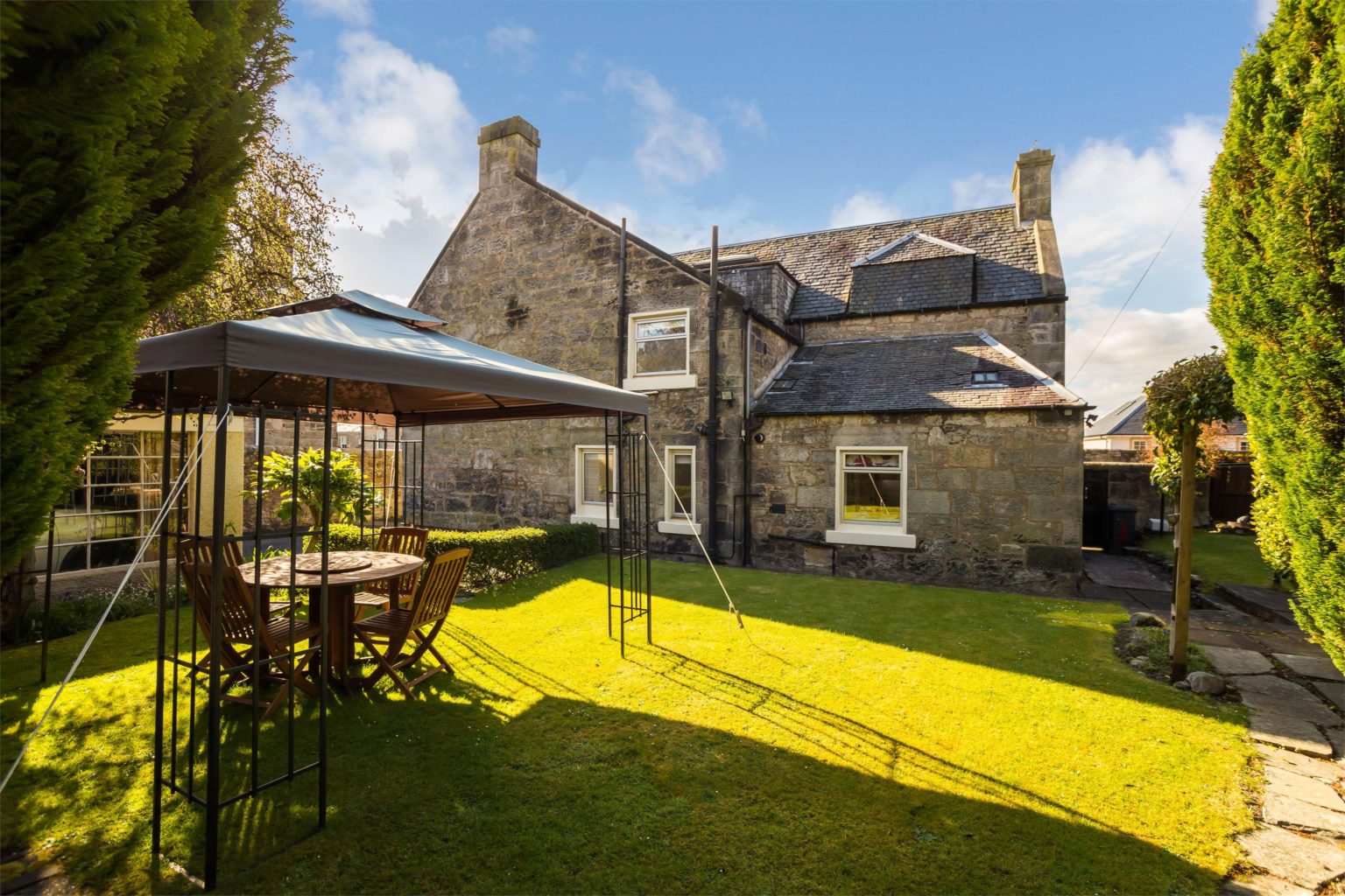 1 Park Avenue, DUNFERMLINE, KY12 7HX Ross & Connel Ross & Connel