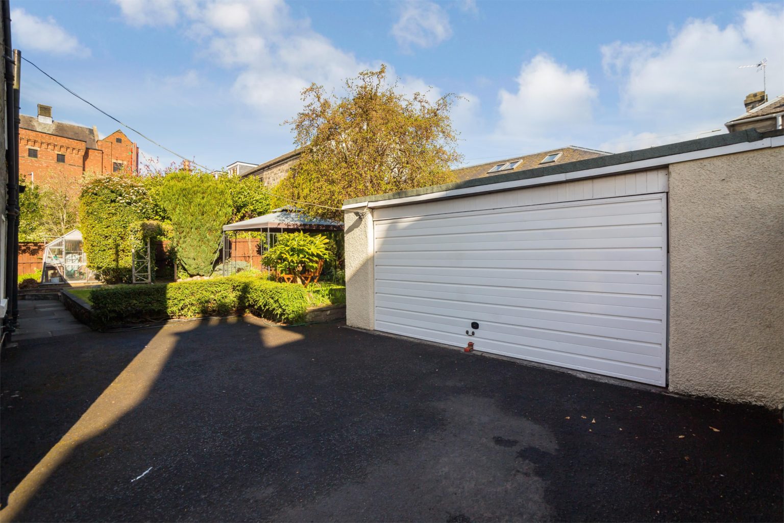 1 Park Avenue, DUNFERMLINE, KY12 7HX Ross & Connel Ross & Connel