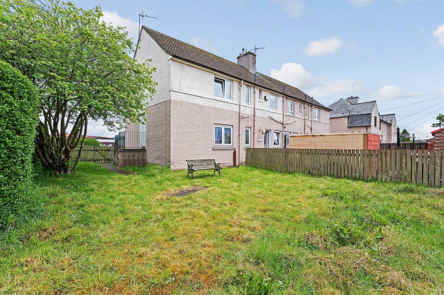 16 Station Road, Oakley, DUNFERMLINE, KY12 9QE Ross & Connel Ross