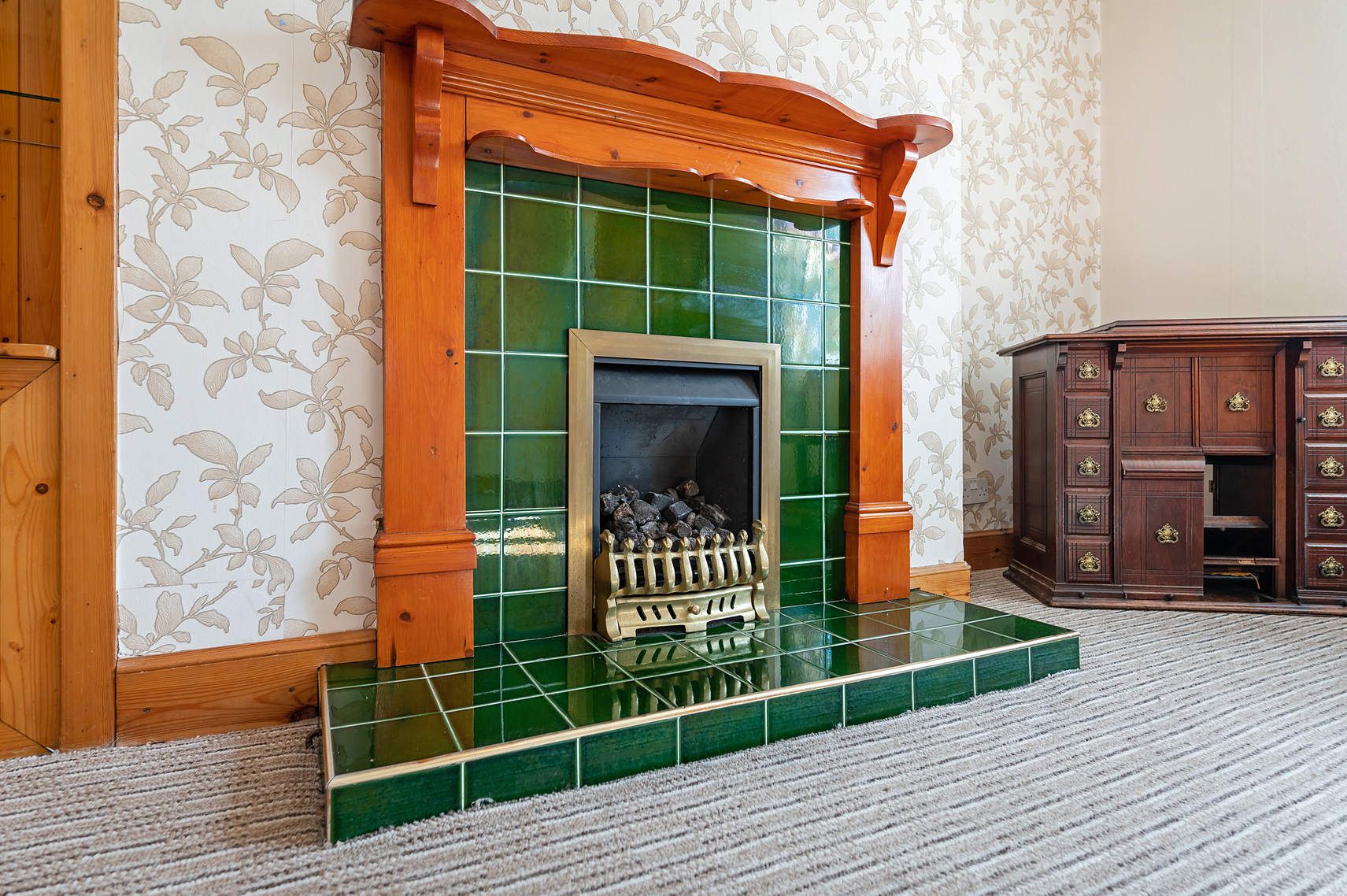 12 Pinkerton Place, Rosyth, DUNFERMLINE, KY11 2JN Ross & Connel