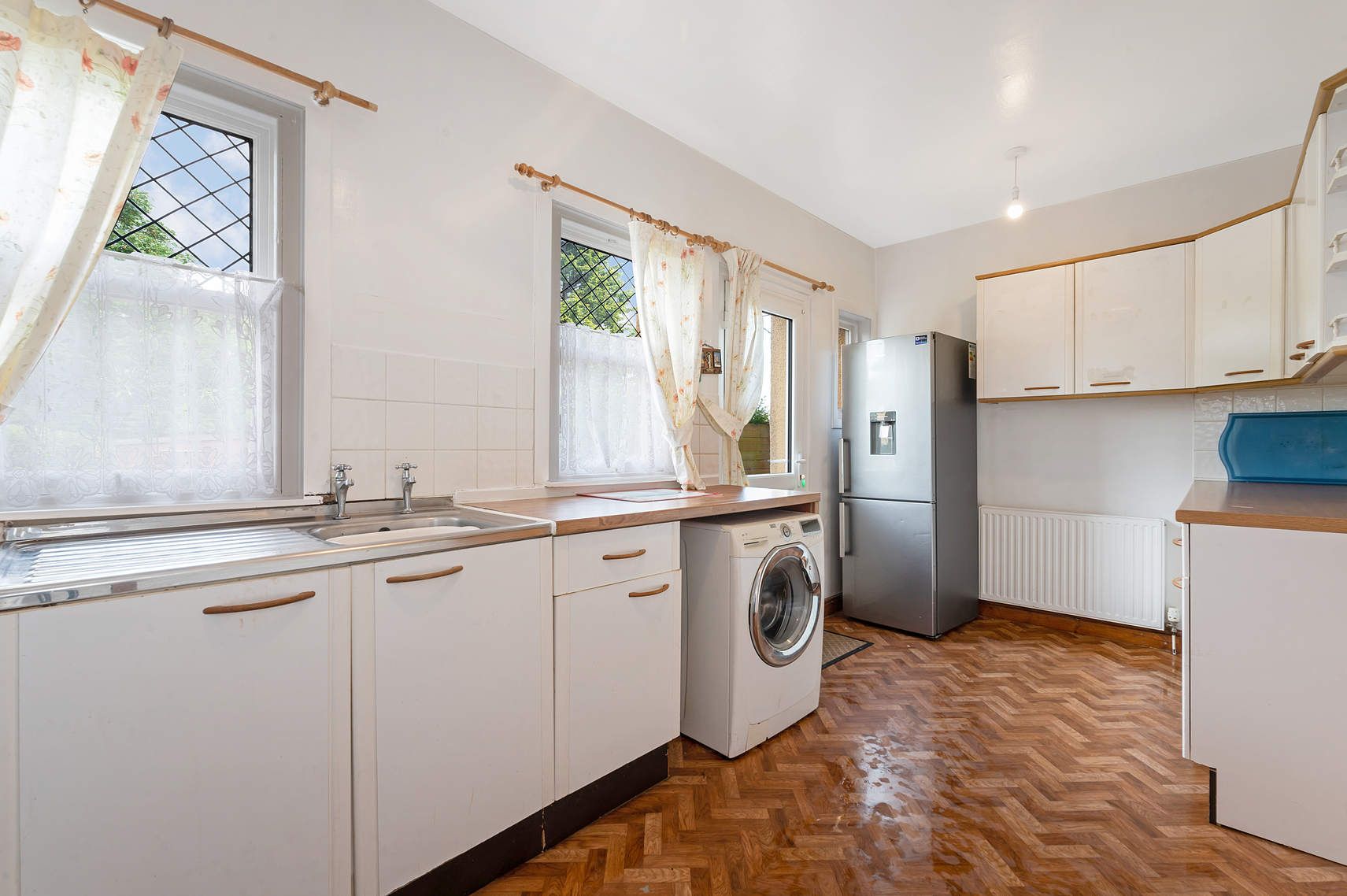 12 Pinkerton Place, Rosyth, DUNFERMLINE, KY11 2JN Ross & Connel