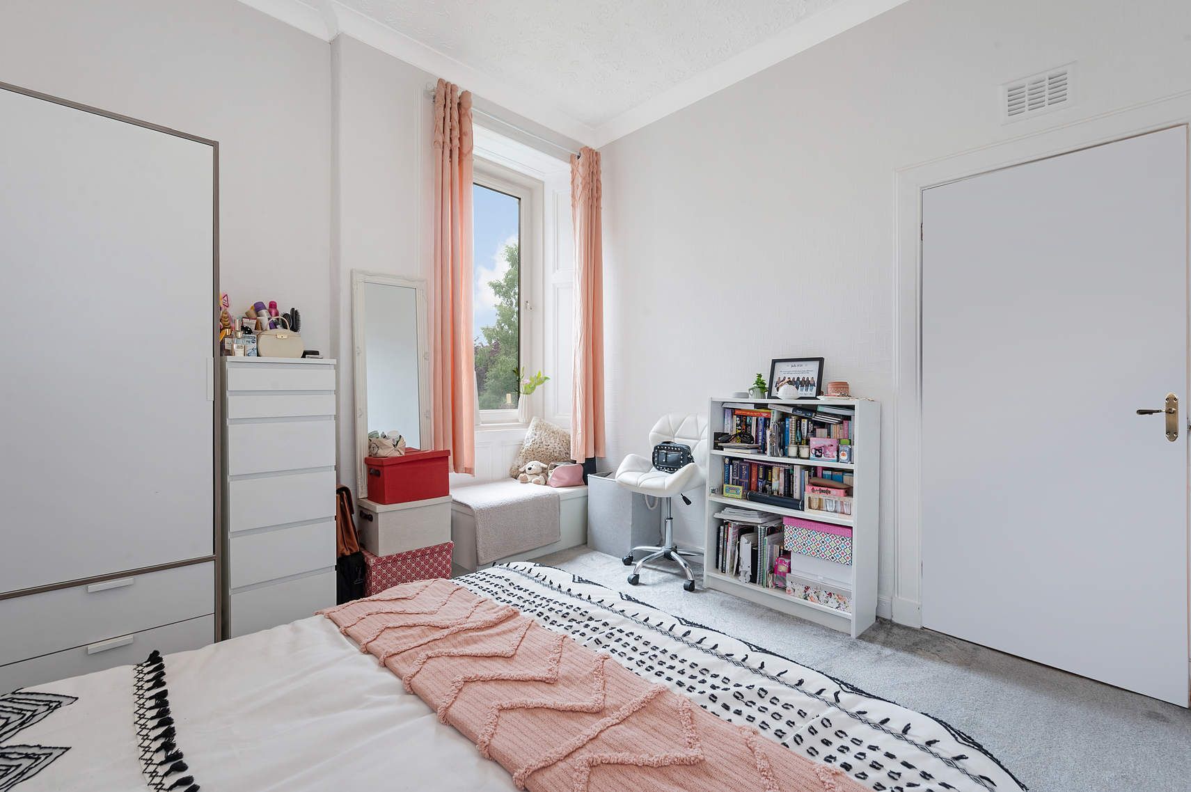 97B Appin Crescent, DUNFERMLINE, KY12 7QT Ross & Connel Ross & Connel