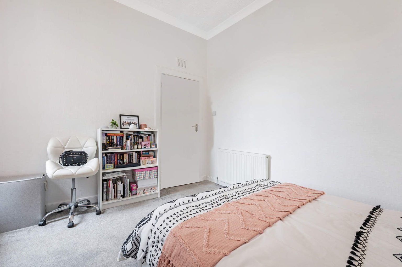 97B Appin Crescent, DUNFERMLINE, KY12 7QT Ross & Connel Ross & Connel