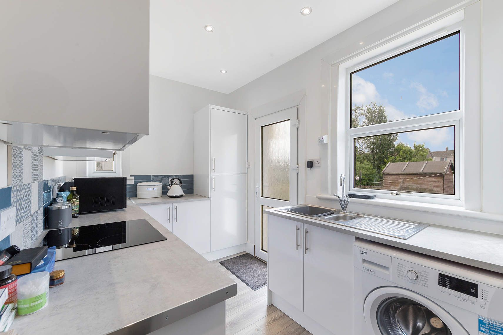 42 Blairwood Terrace, Oakley, DUNFERMLINE, KY12 9QG Ross & Connel