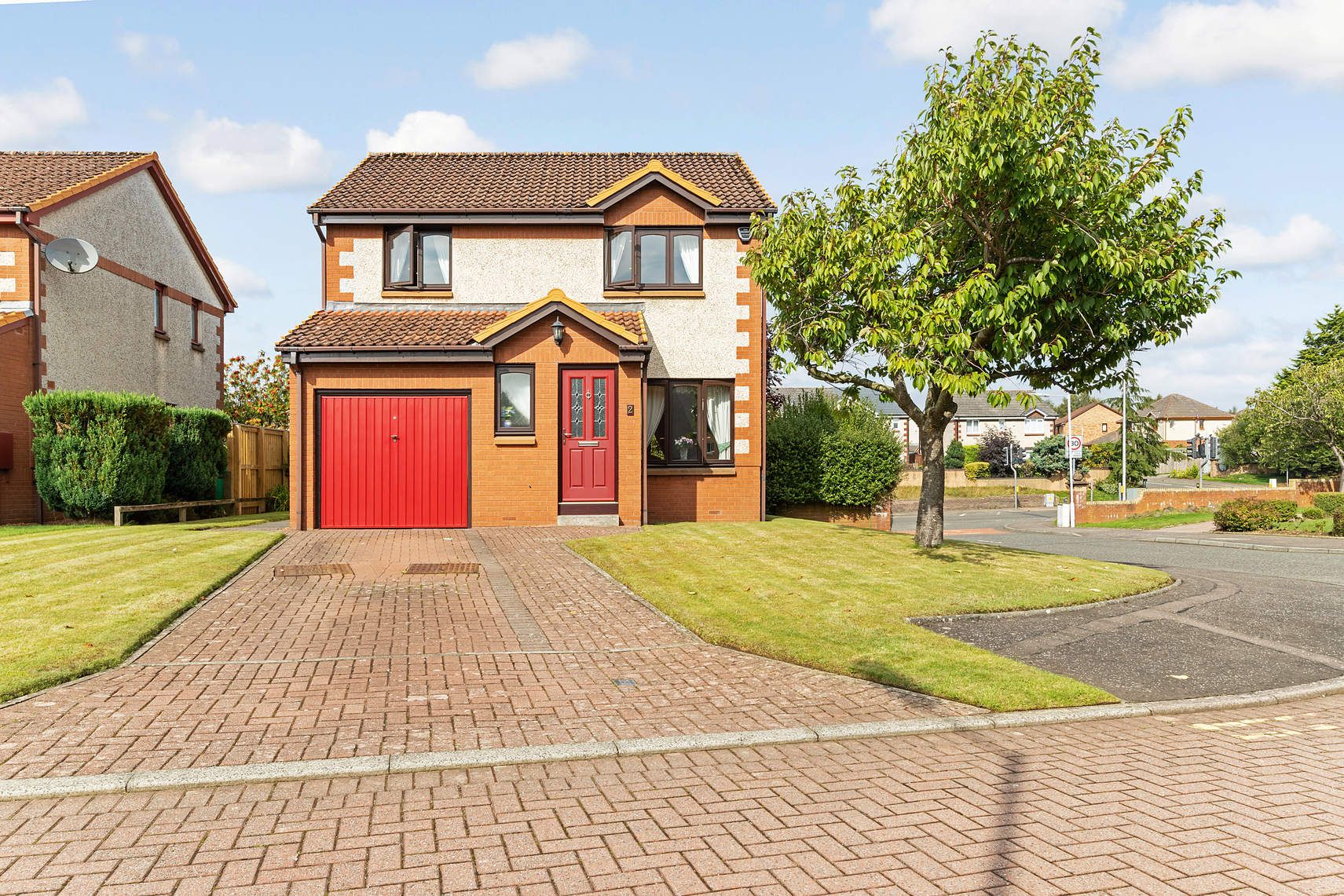 2 Dalcross Way, DUNFERMLINE, KY12 7RT Ross & Connel Ross & Connel