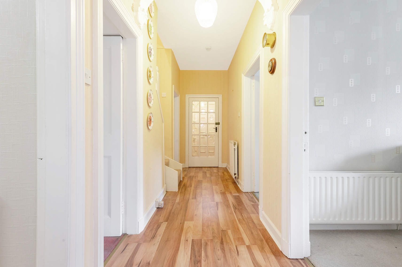 137 Brucefield Avenue, DUNFERMLINE, KY11 4SU Ross & Connel Ross