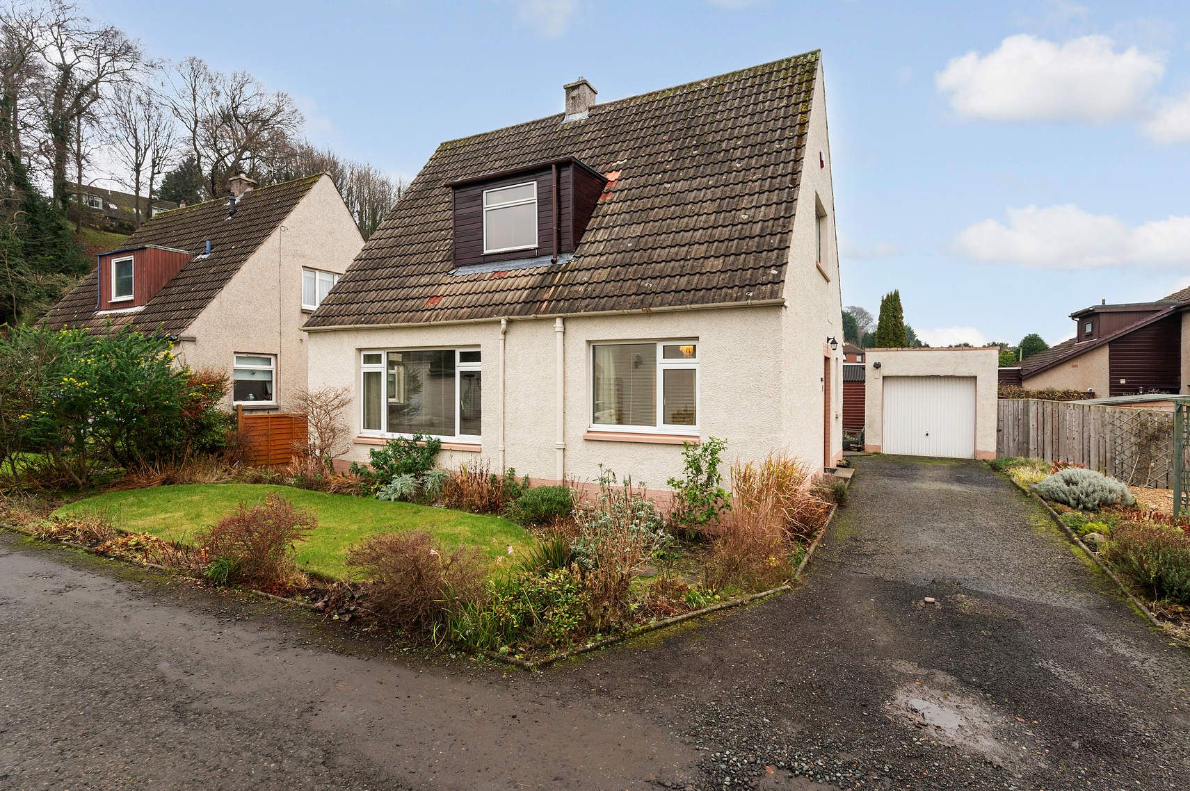 1 The Orchard, Crossford, DUNFERMLINE, KY12 8NW - Ross & Connel : Ross ...