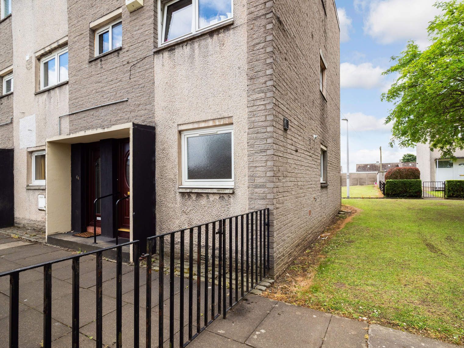 66 Primrose Lane, Rosyth, DUNFERMLINE, KY11 2SJ Ross & Connel Ross & Connel