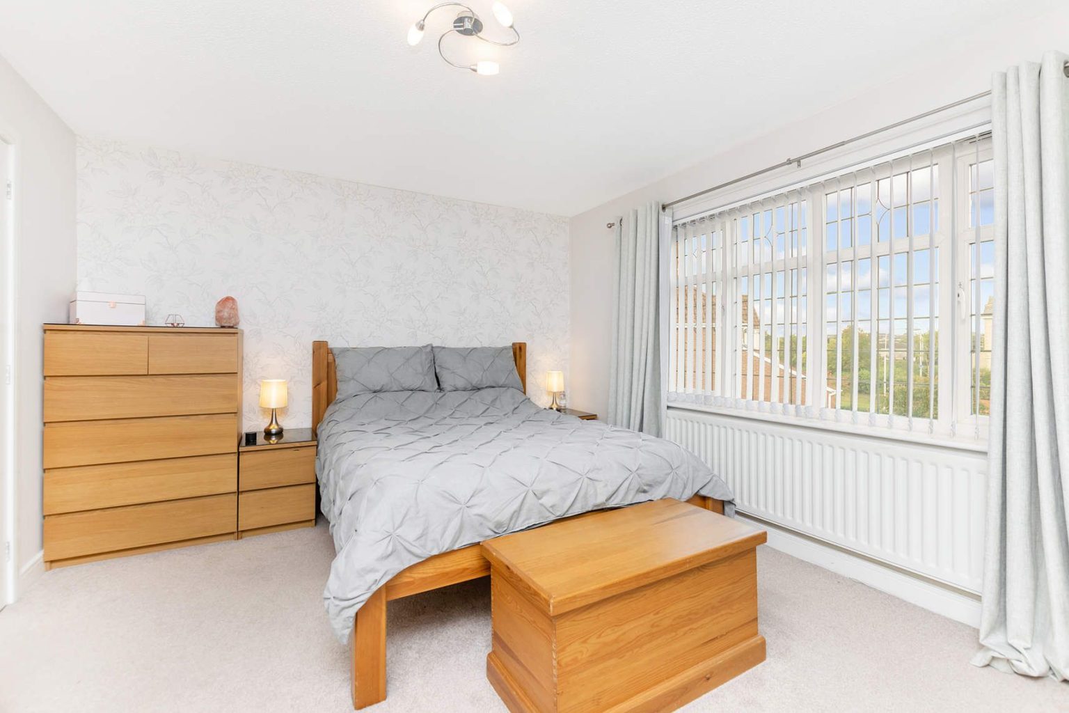 54 Bruce Gardens, DUNFERMLINE, KY11 8HG Ross & Connel Ross & Connel