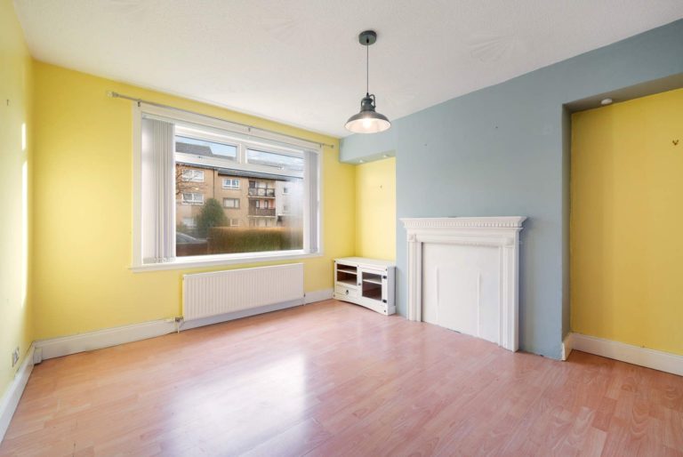 70 Oxgang Road, GRANGEMOUTH, FK3 9ER Ross & Connel Ross & Connel