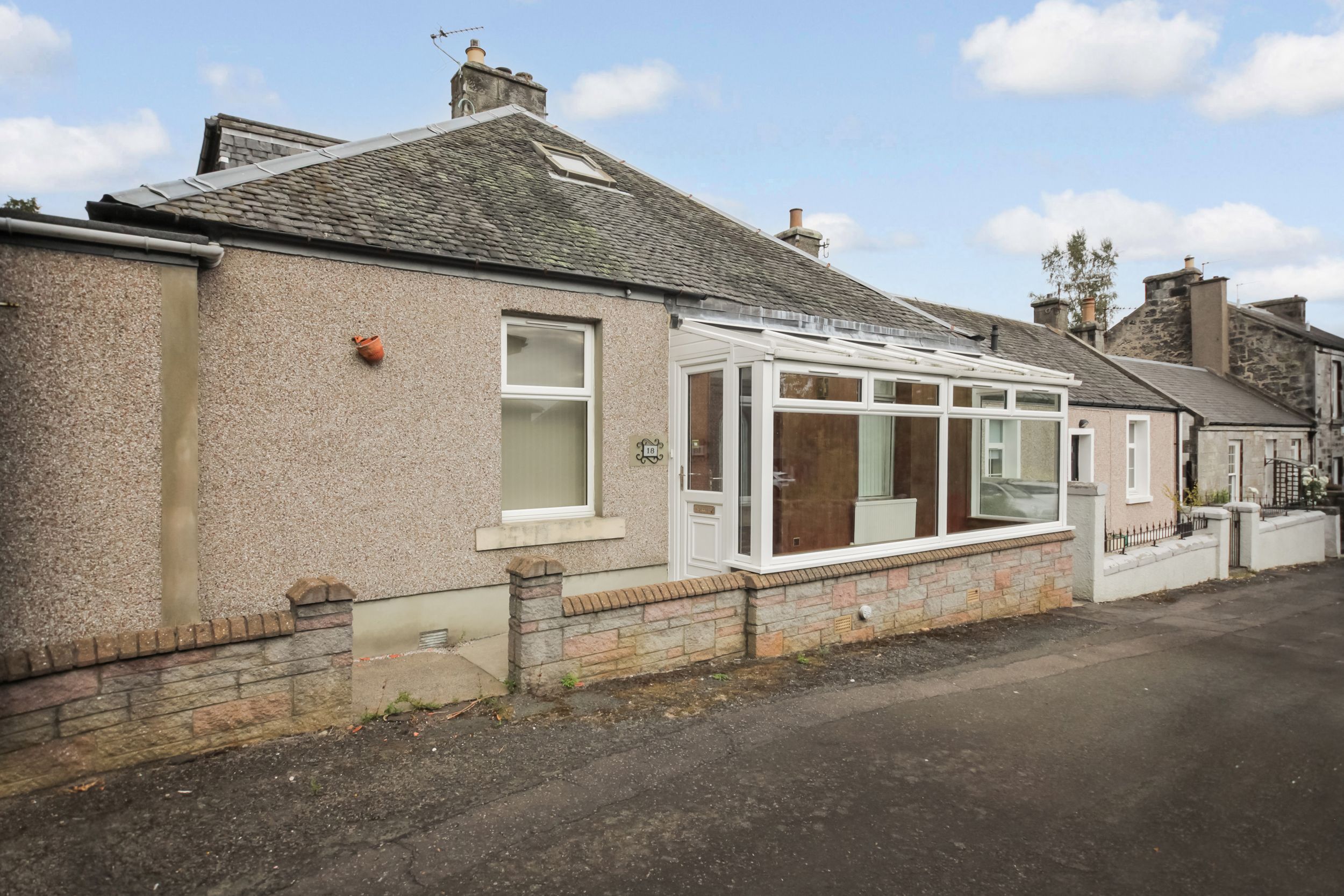 18 Milton Green, Dunfermline, KY12 7PS