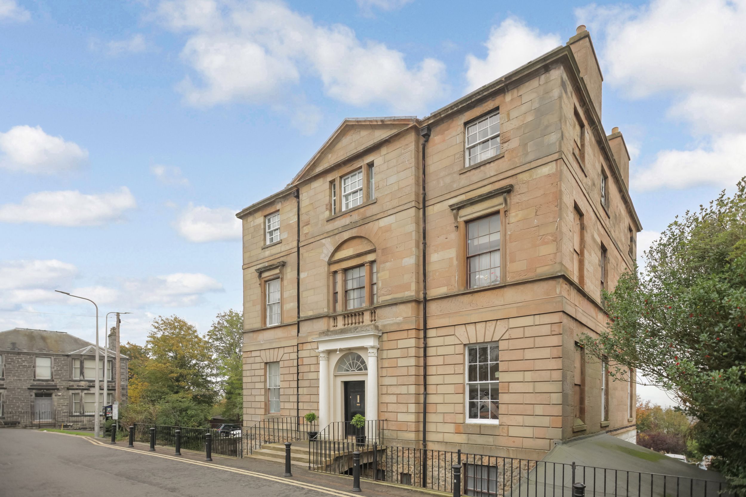 Flat 3, Viewfield House, Viewfield Terrace, Dunfermline, KY12 7HY