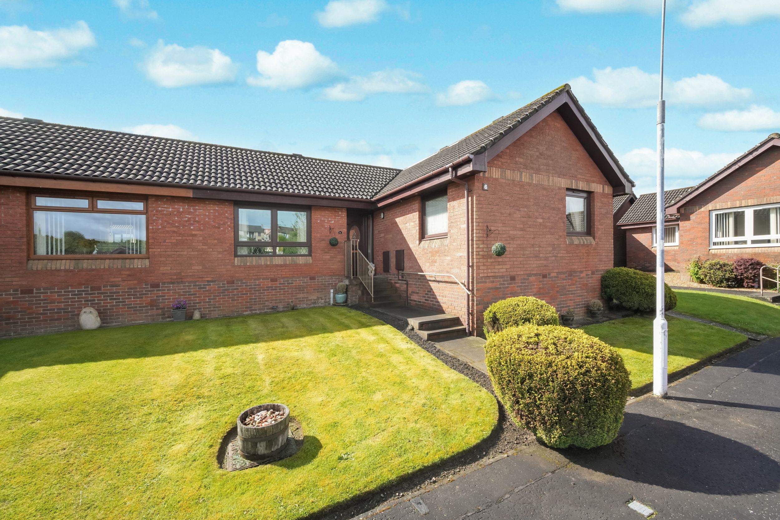6 Ash Grove, Cowdenbeath, KY4 9BP