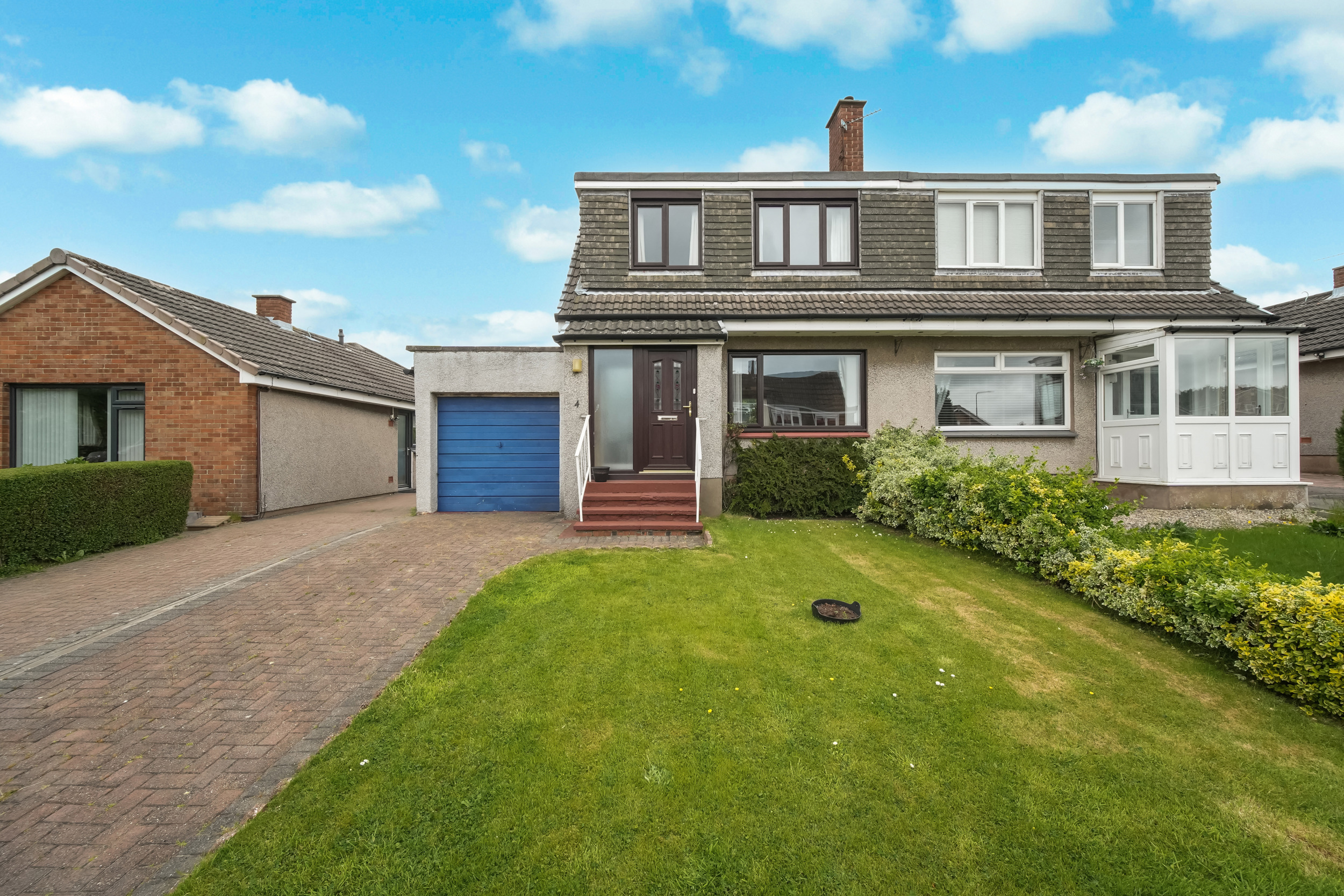 4 Holly Crescent, Dunfermline, KY11 8BT